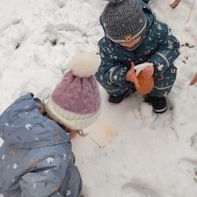 Wir färben unsere Welt Bunt Wir färben unsere Welt Bunt